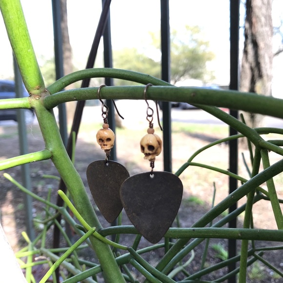 Artisan crafted skull & metal guitar pick earrings - Picture 2 of 4